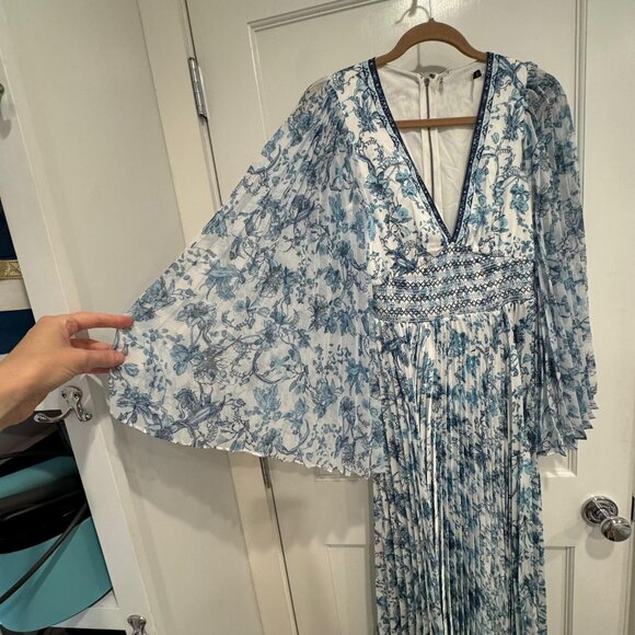 Alice + Olivia Sion Sunburst Maxi Dress Blue - Picture 6 of 15